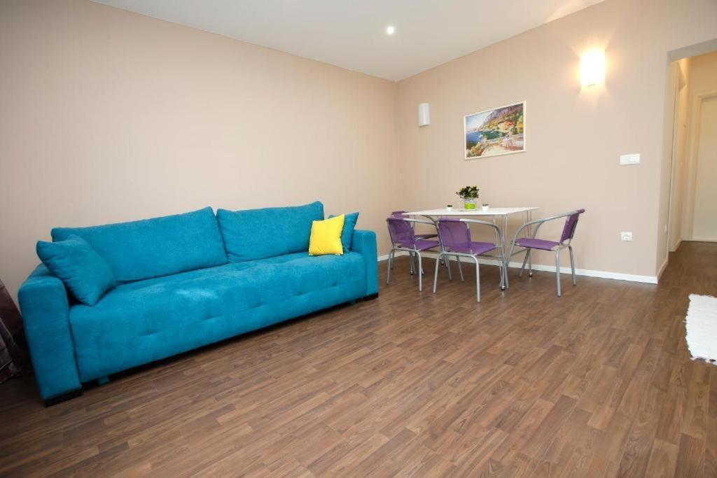 Apartmani Sea Star Макарска Экстерьер фото